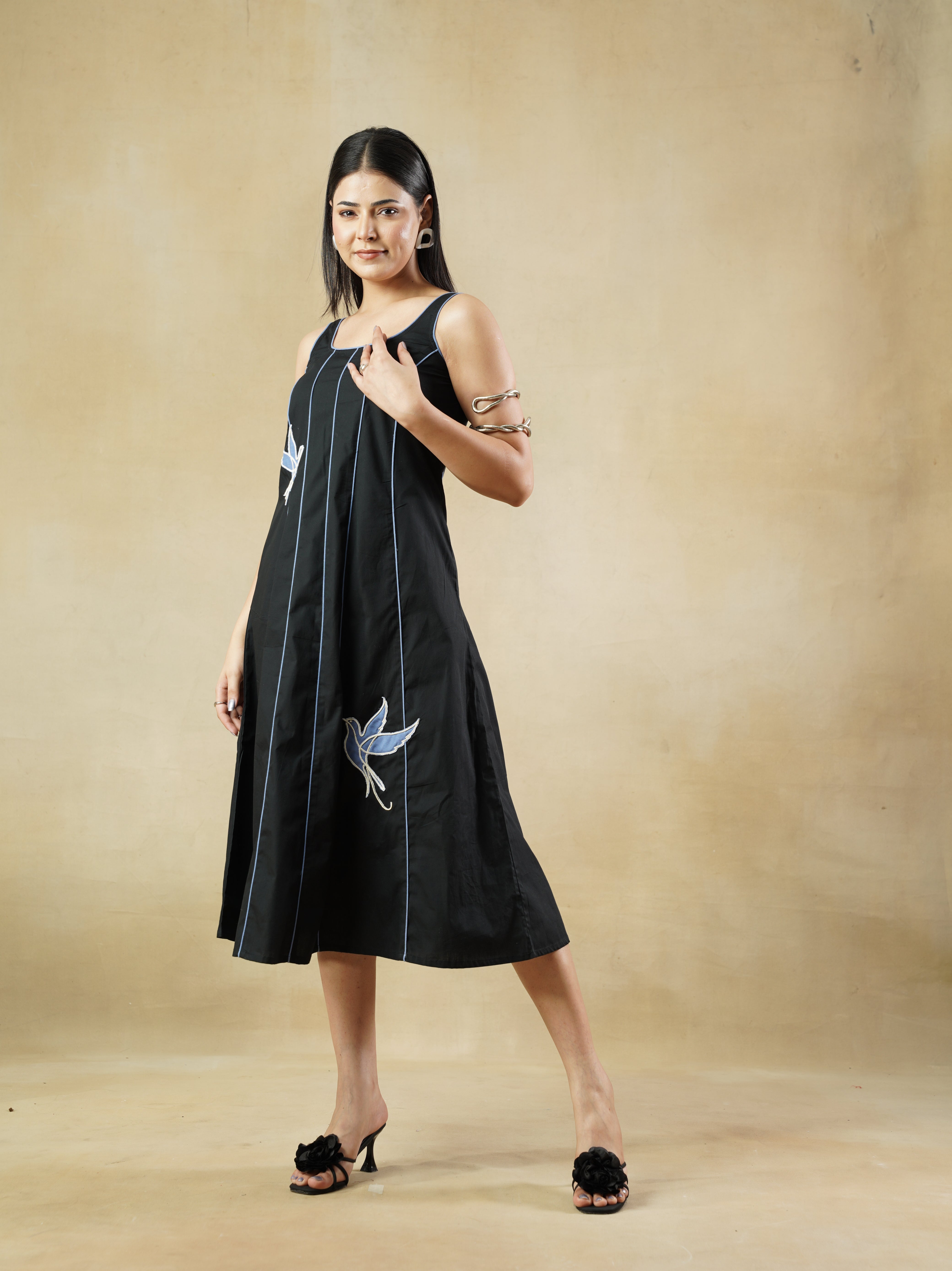 Bird Appliqué Piped Cotton Dress