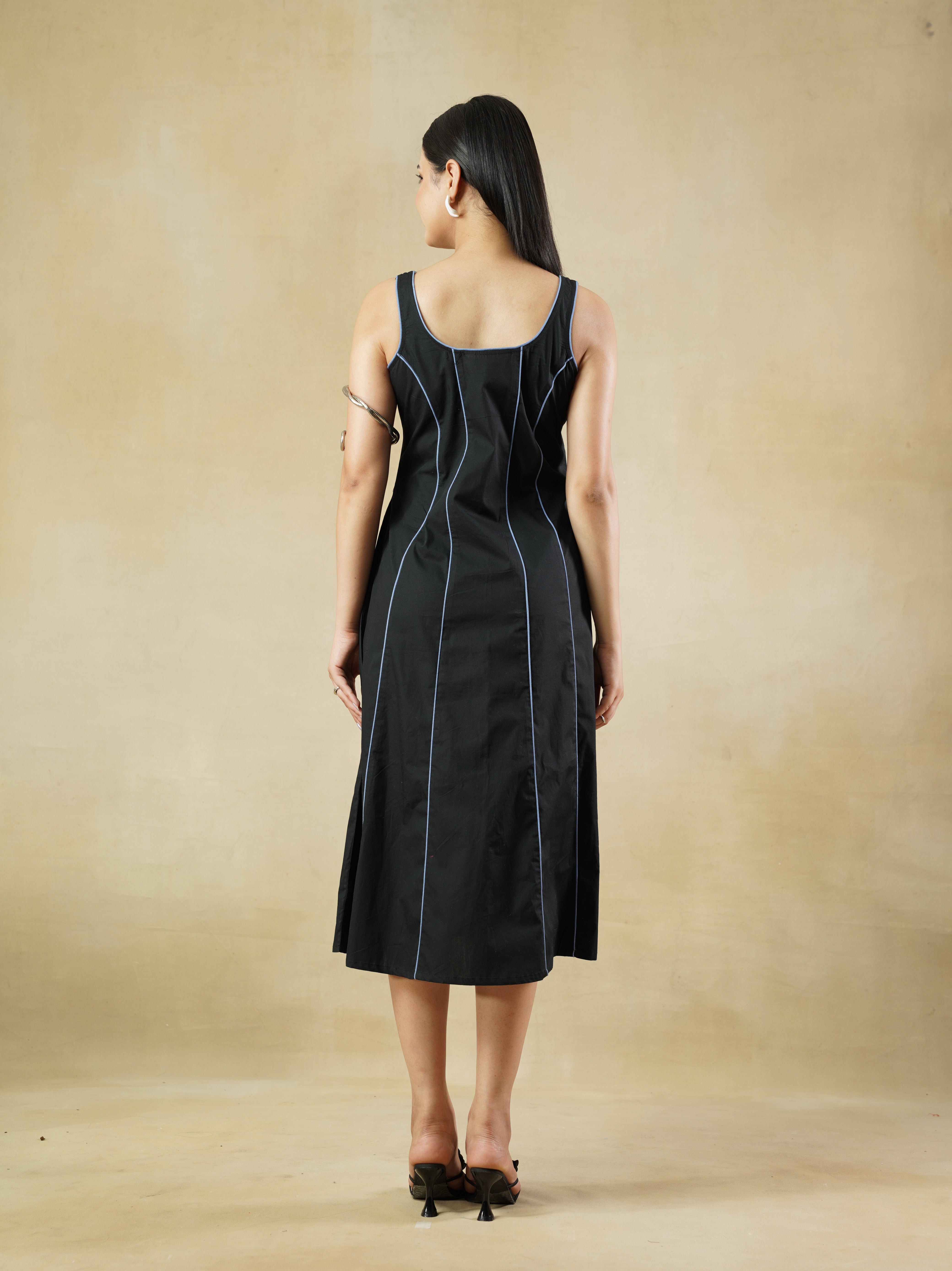 Bird Appliqué Piped Cotton Dress