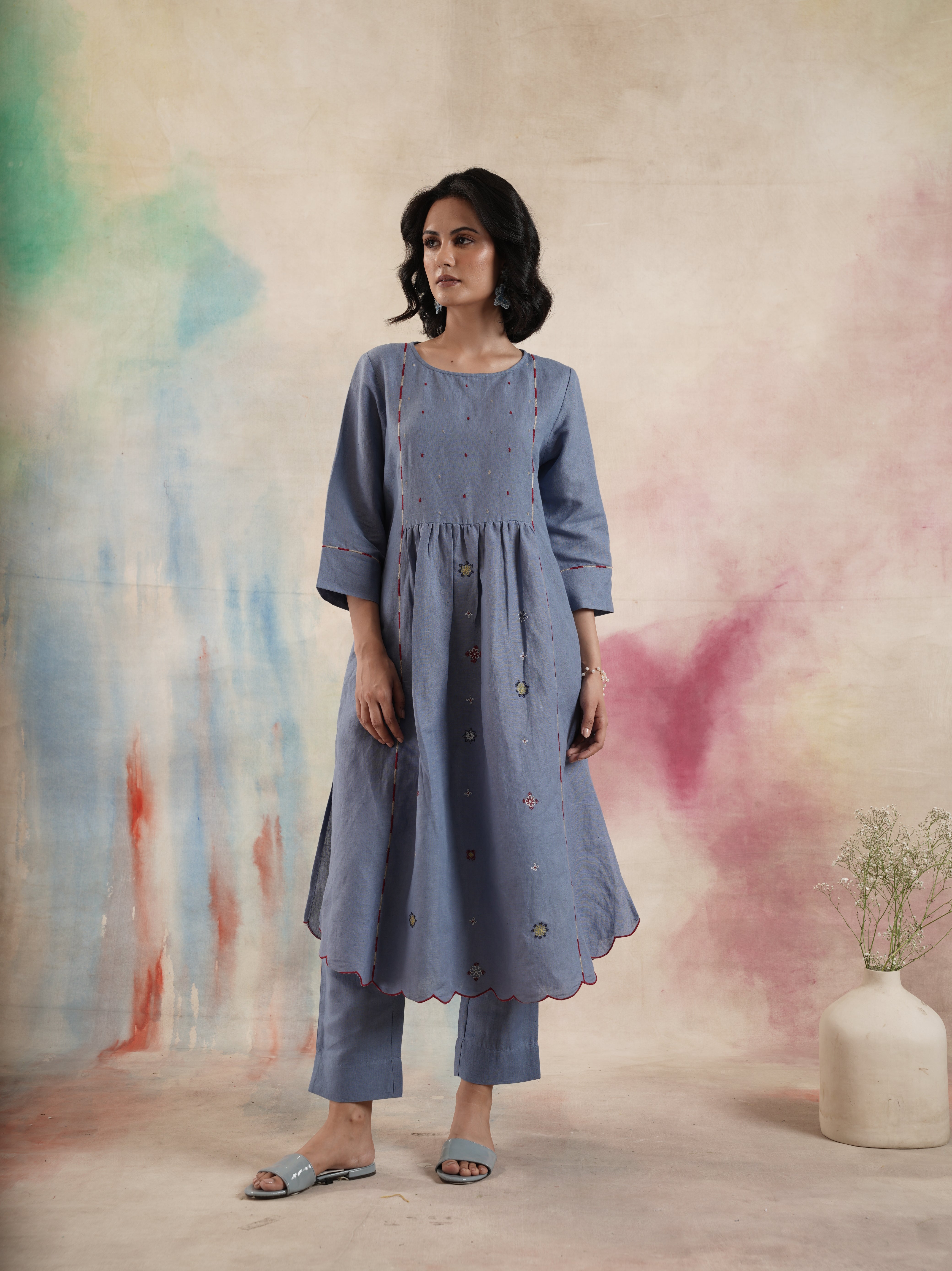 Women's Purple Embroidered Kurta Set