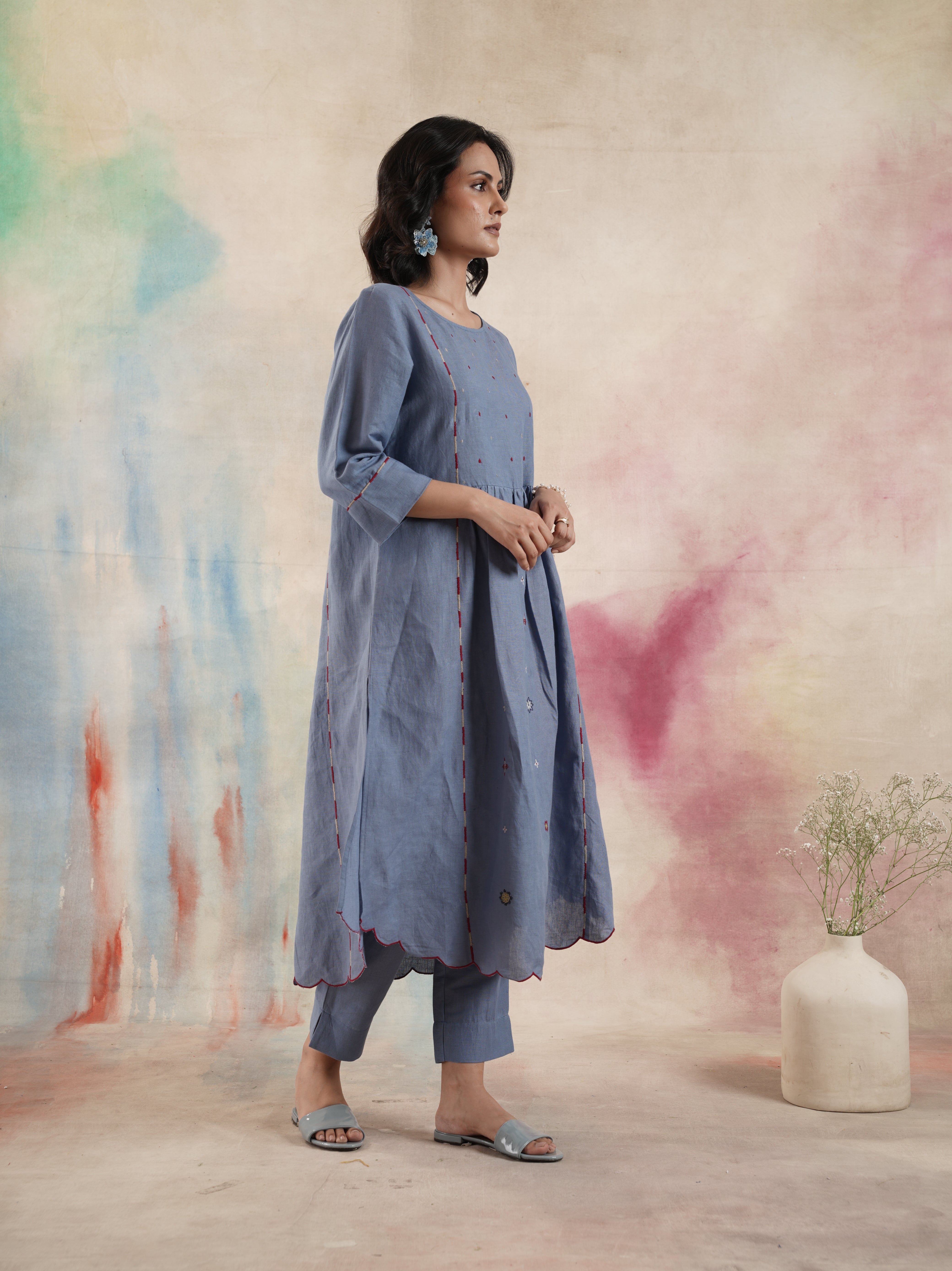 Women's Purple Embroidered Kurta Set