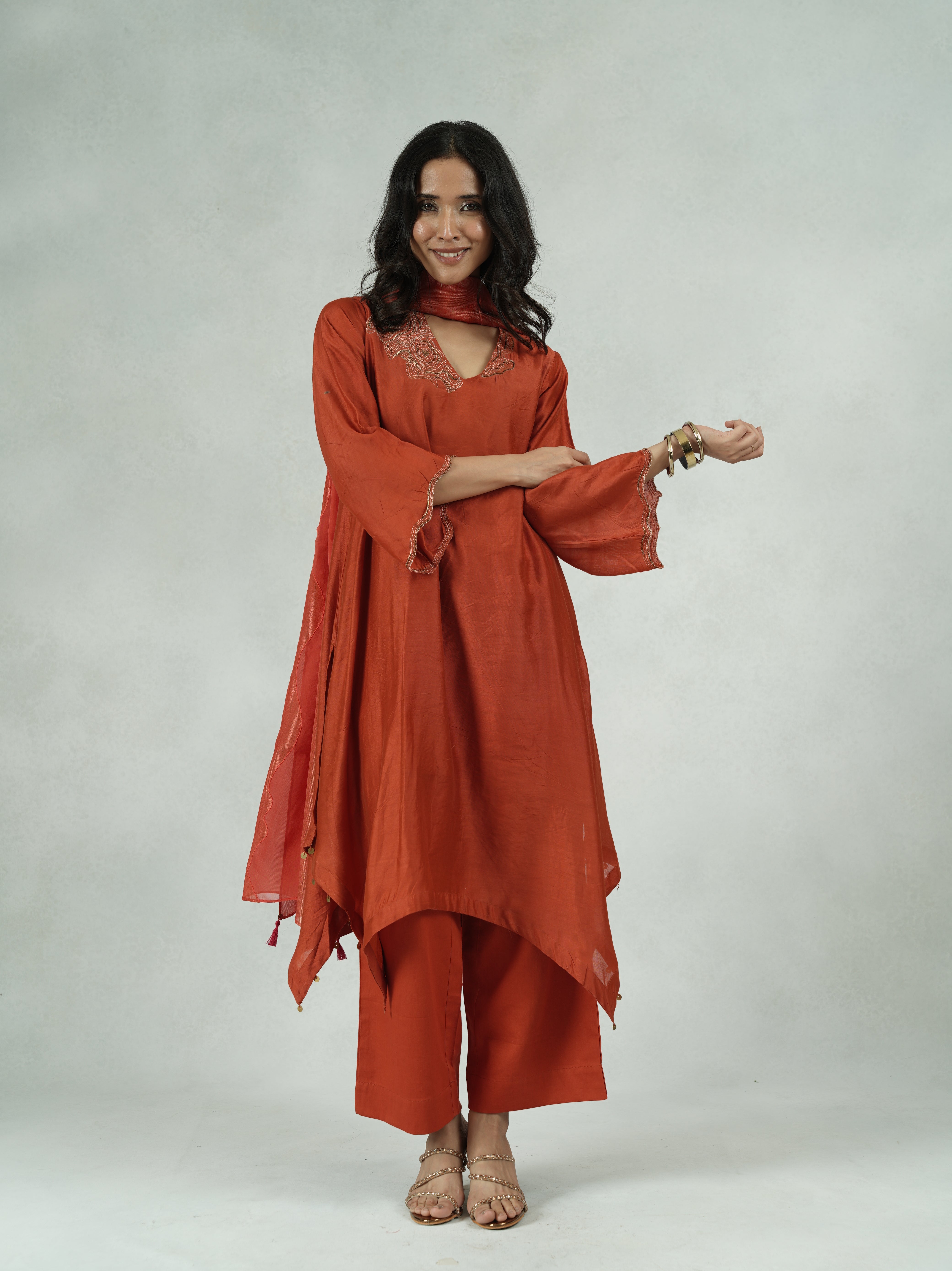 Chanderi Hand-Embroidered Kurta Pant Dupatta Set – Heena