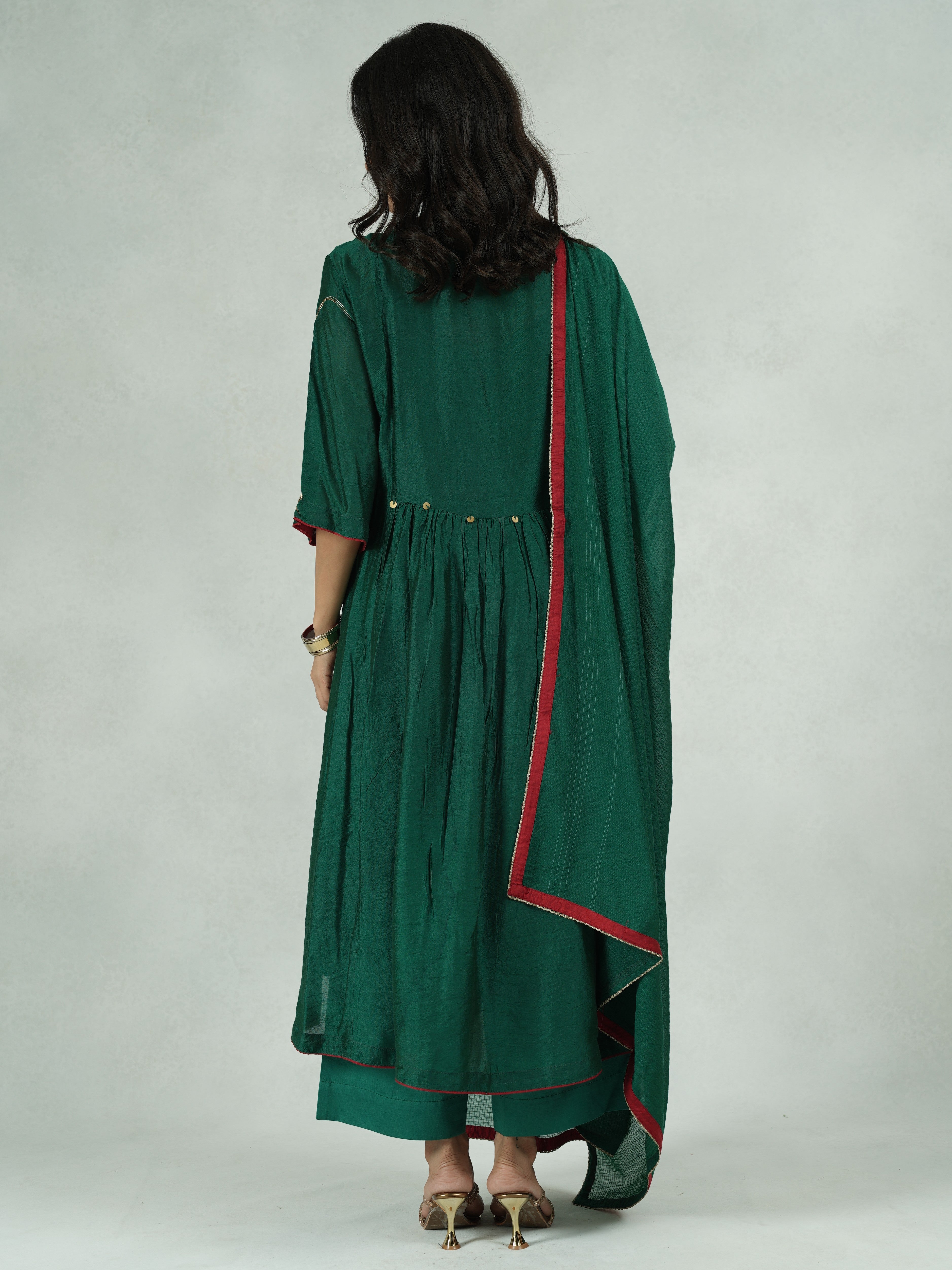 Chanderi Zari Embroidered Kurta Pant Dupatta Set – Geeta