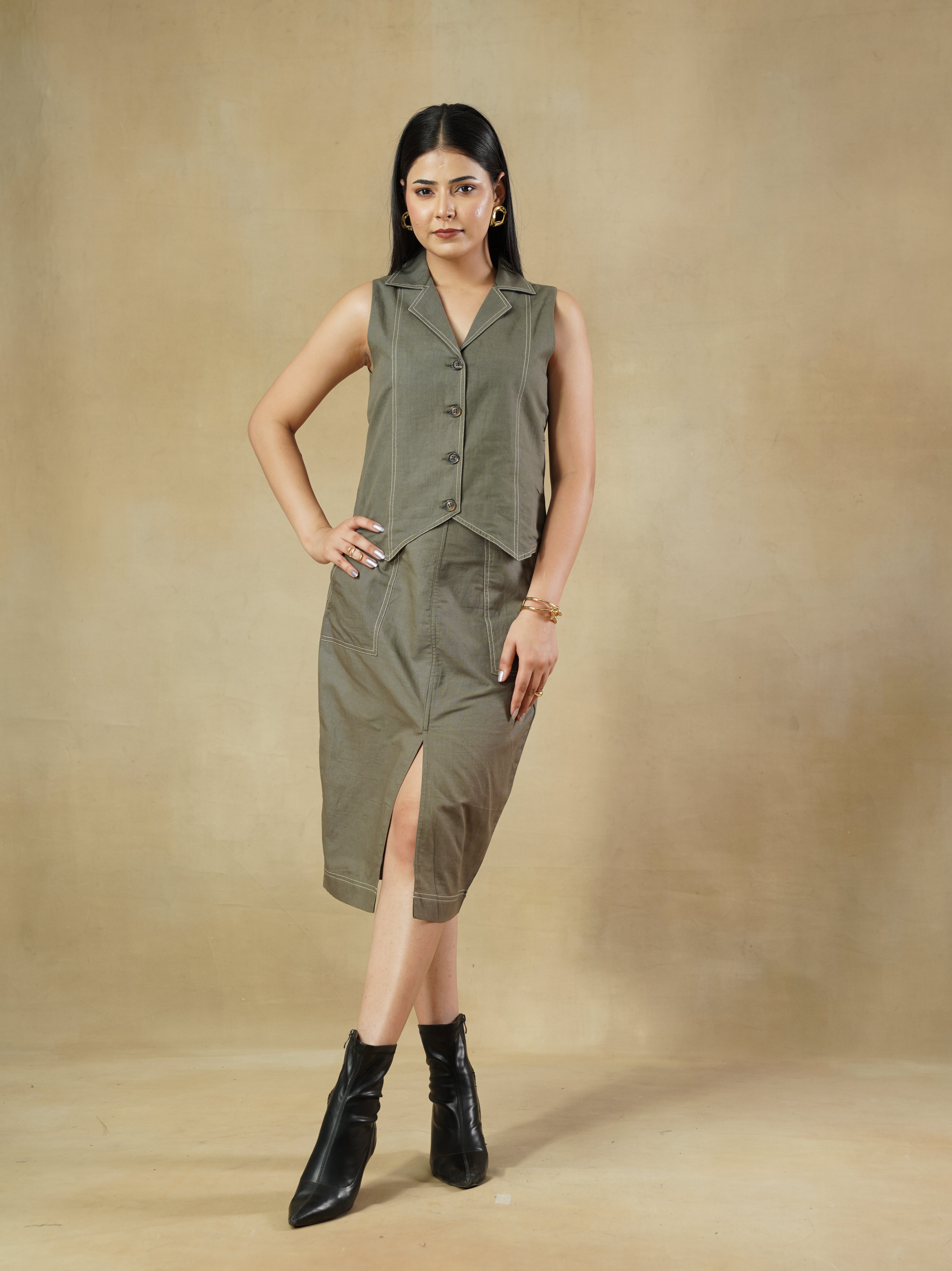 Collared Waistcoat in Cotton Linen
