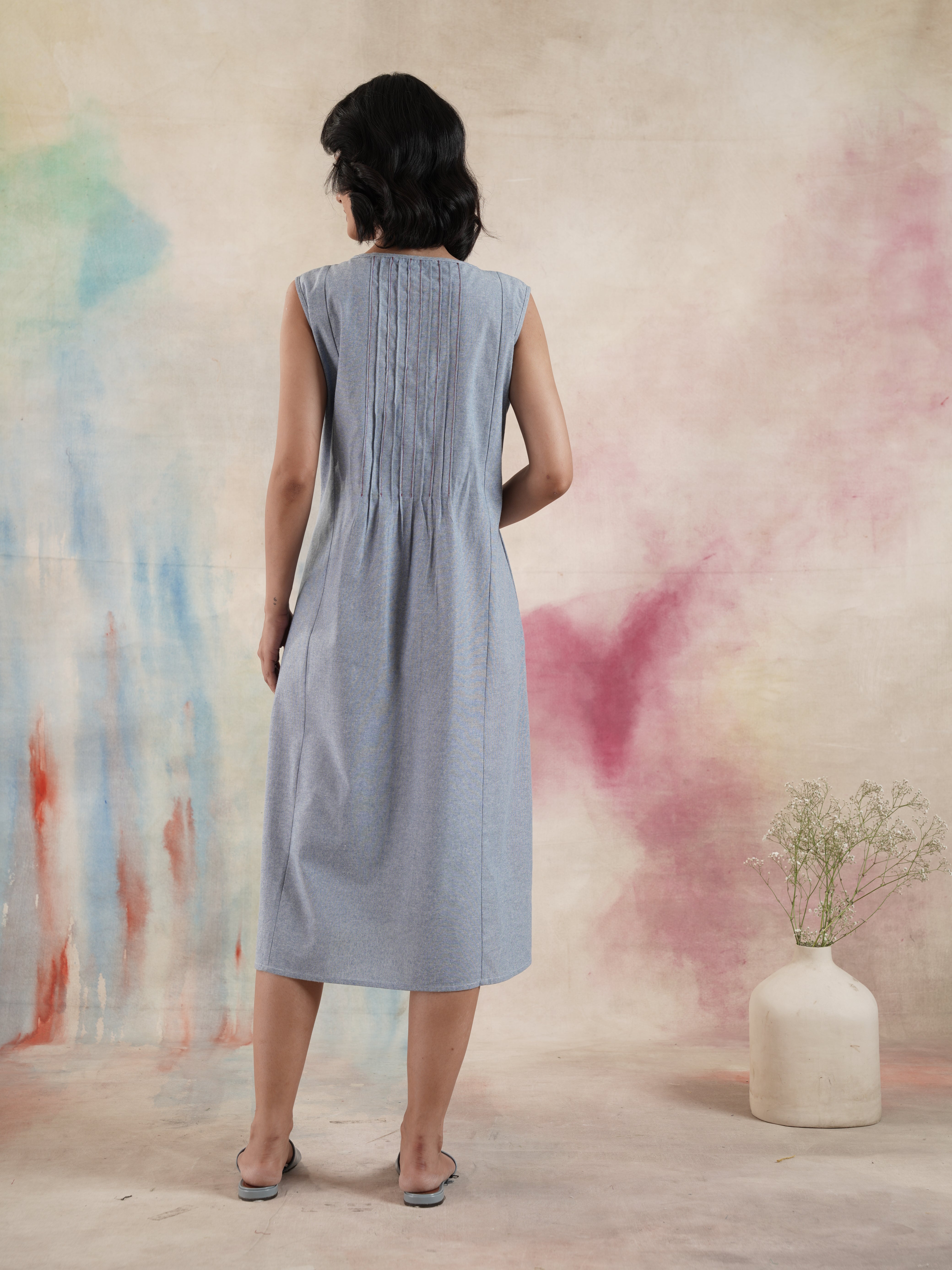 Women's Blue Sleeveless Chambray Dress