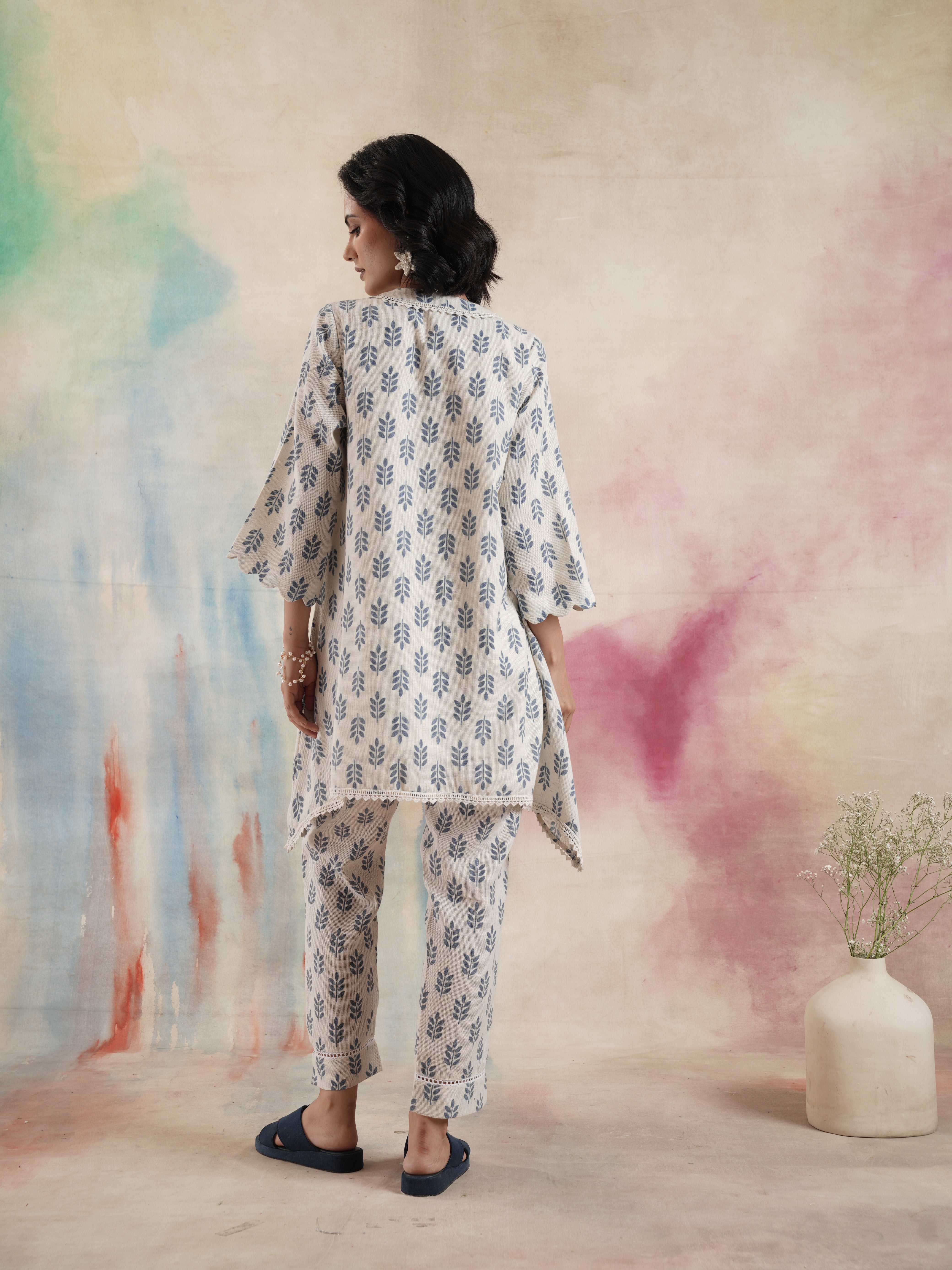 Women's White Printed Kurta Set with 3/4th Sleeves
