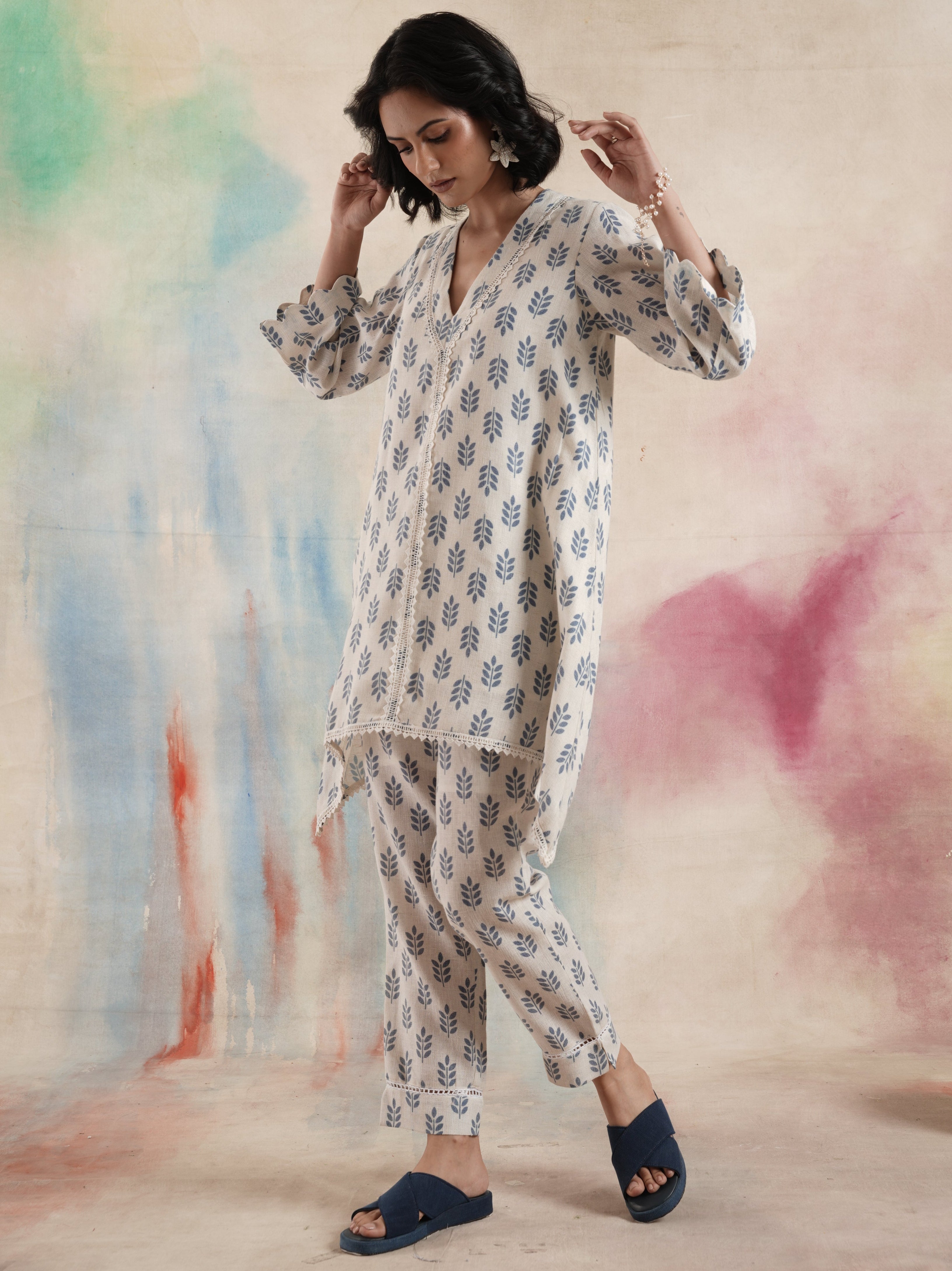 Women's White Printed Kurta Set with 3/4th Sleeves