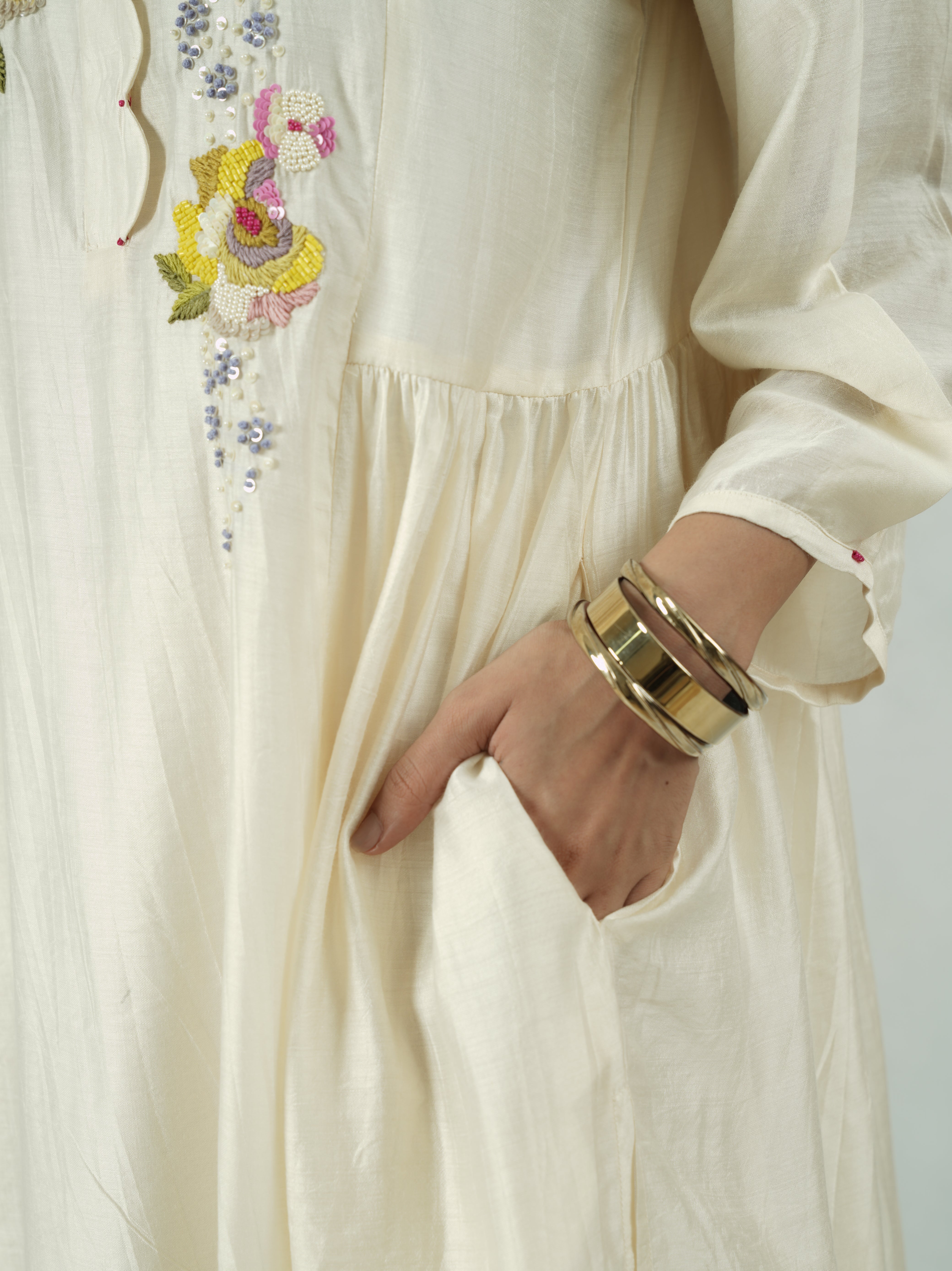 Off-White Chanderi Hand-Embroidered Kurta Set with Dupatta