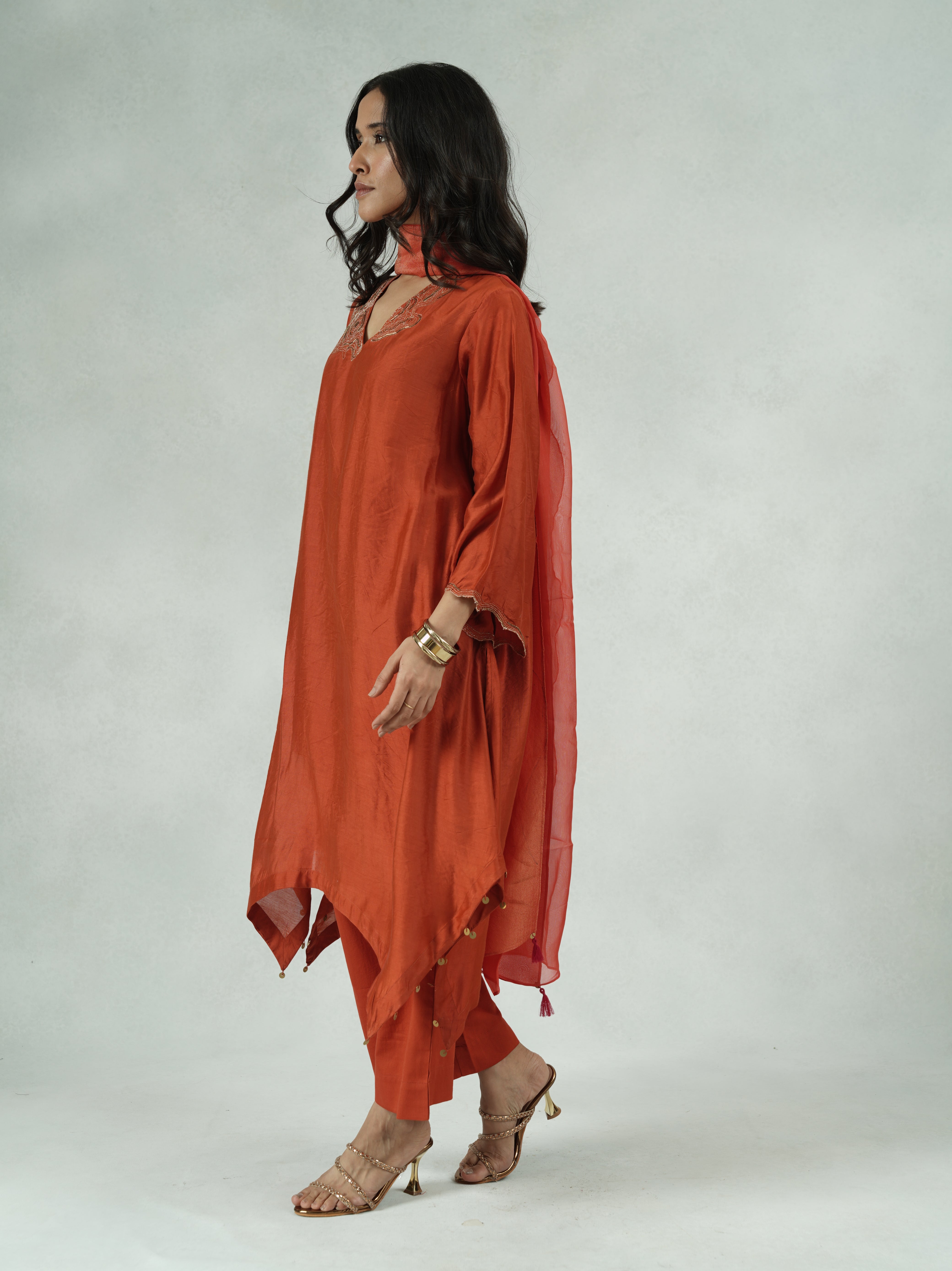 Chanderi Hand-Embroidered Kurta Pant Dupatta Set – Heena
