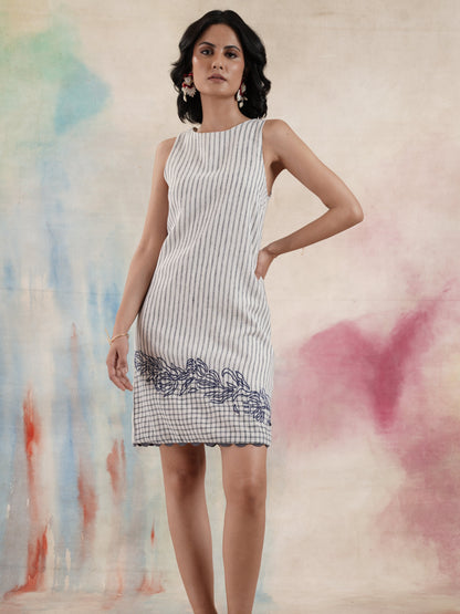Women's Pattern Blocked Embroidered Dress